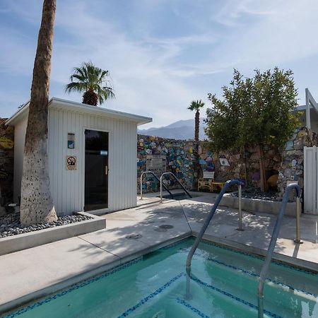 The Monkey Tree Hotel Buyout By Avantstay Entire Hotel Buyout Funky Rooms W Modern Amenities Palm Springs Exterior photo